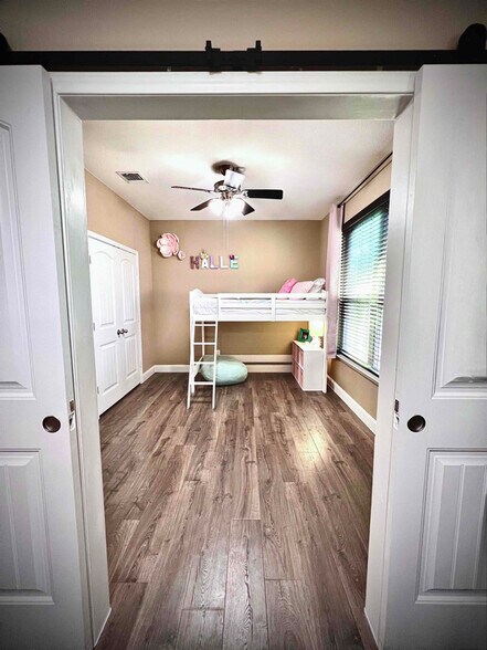 Building Photo - 1910 Ashberry Trail