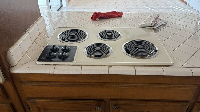 Building Photo - Mid-Century Dream with Beautiful POOL !!!