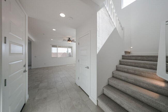 Building Photo - 4-Bedroom Home in Mystic at Lake Pleasant
