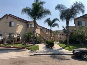 Building Photo - Senior property 55+