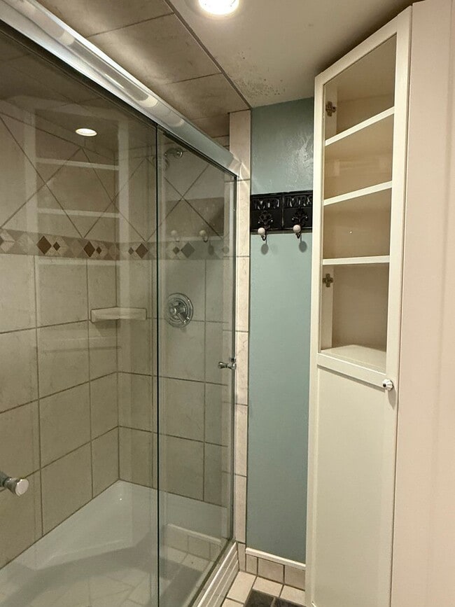 Building Photo - Beautiful 1 bed 1 bath home close to Spoka...