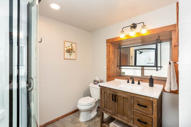 Building Photo - 55823 Wood Duck Dr