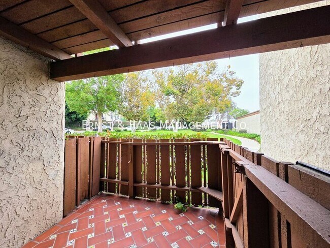 Building Photo - 3701 Country Club Dr
