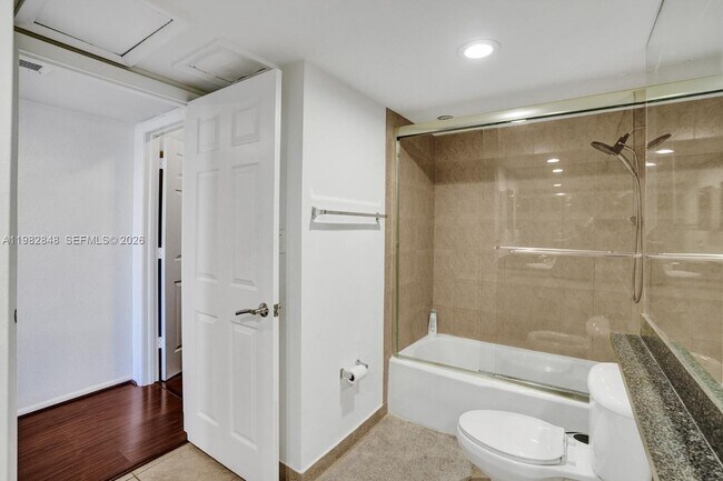 Building Photo - 5600 Collins Ave