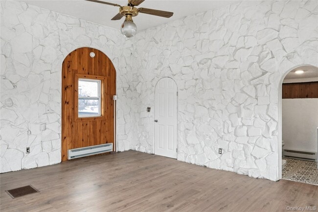 Building Photo - 378 Broadway