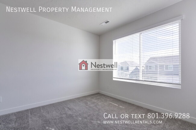 Building Photo - 1598 W Sparta Way