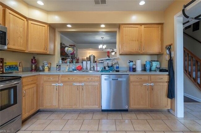 Building Photo - 5479 Lynbrook Landing