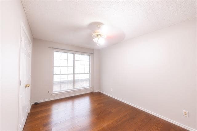 Building Photo - 3031 Renaissance Ct