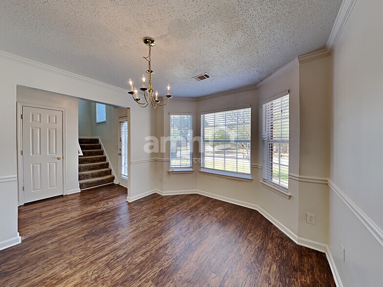 Building Photo - 227 Penny Ln
