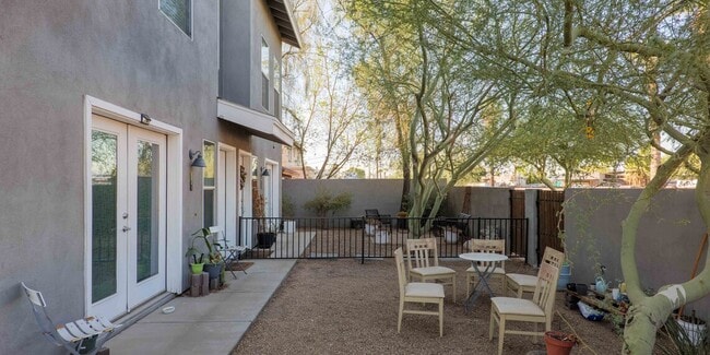 Building Photo - Roosevelt West Townhomes