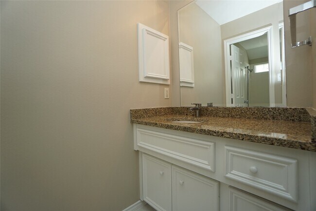 Building Photo - 1518 Sutton St