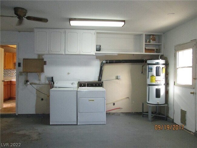 Building Photo - 2132 Jeanne Dr