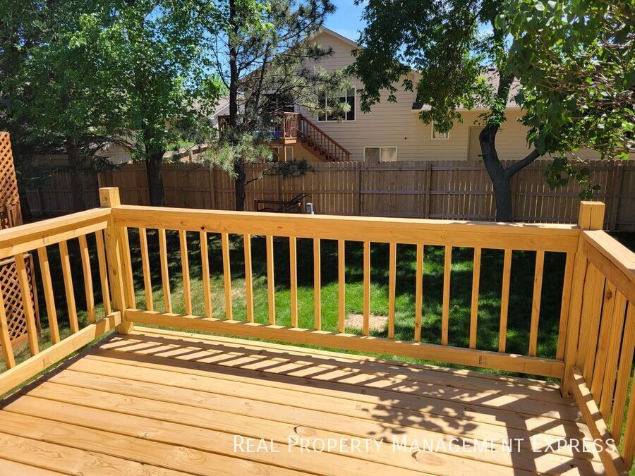 Building Photo - Great 4 Bed 2 Bath House with 2-stall atta...
