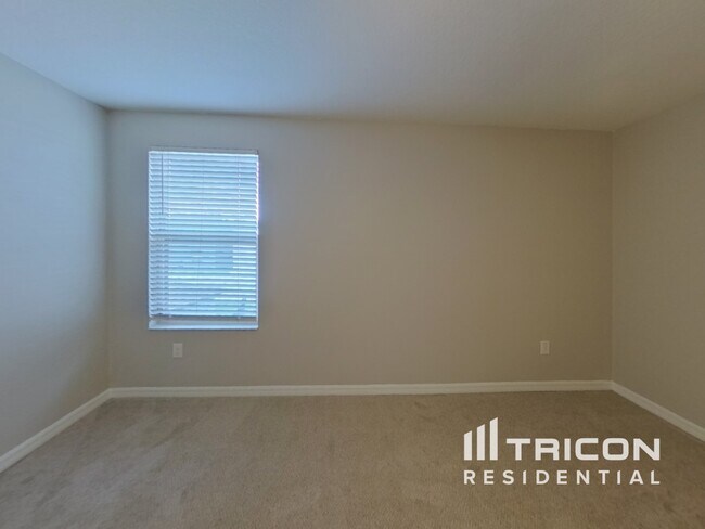 Building Photo - 10015 RoseMary Leaf Ln