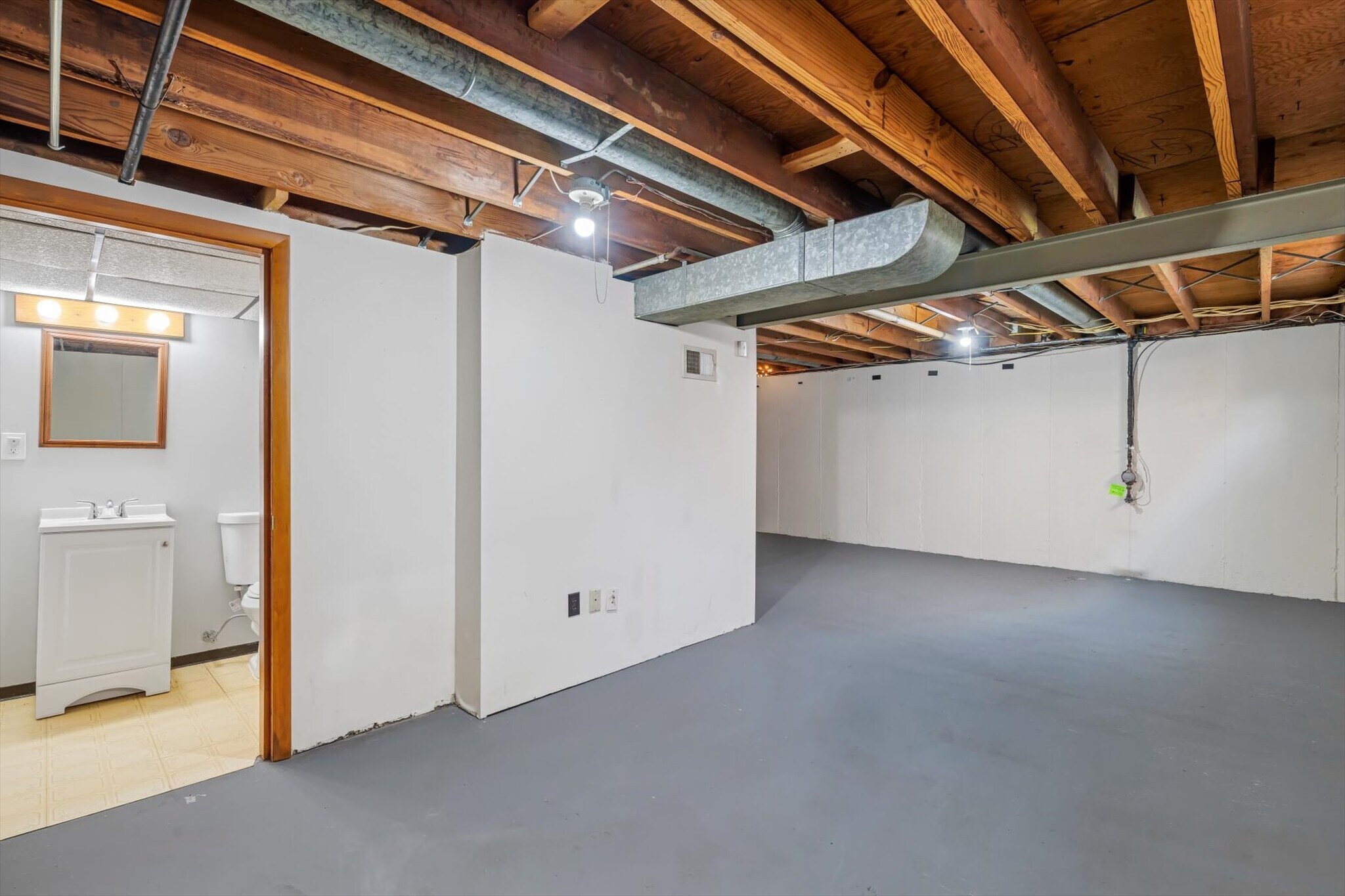 Building Photo - 243 Reasor Dr
