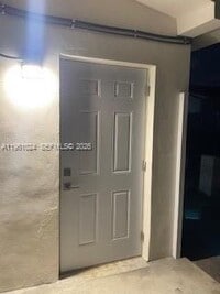 Building Photo - 636 SE 5th Pl