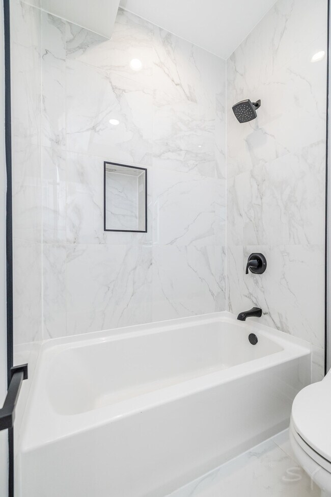 Building Photo - 3111 W Polk St