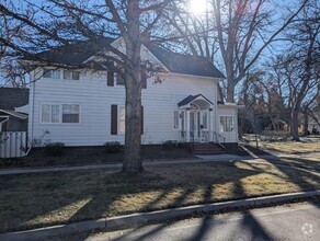 Building Photo - Charming 1-Bedroom in Old Town Longmont – ...