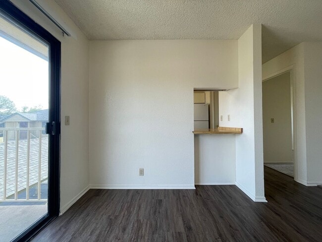 Building Photo - 9339-33 Musselman Dr.