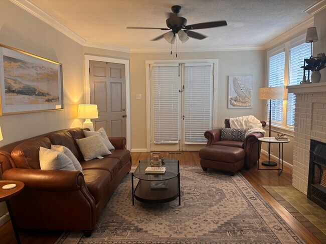 Building Photo - 217 S Thayer St