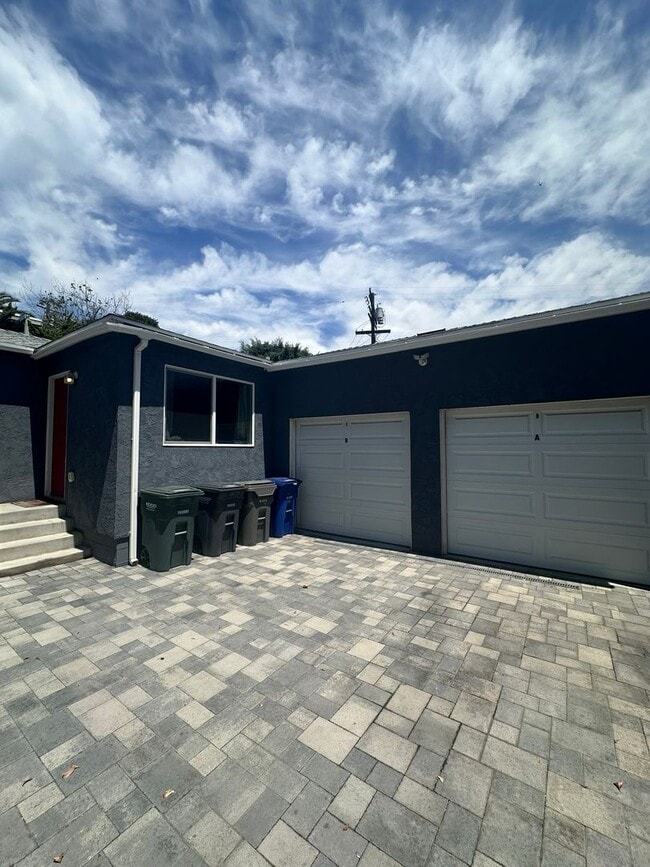 Building Photo - 4477-4479 Palm Avenue