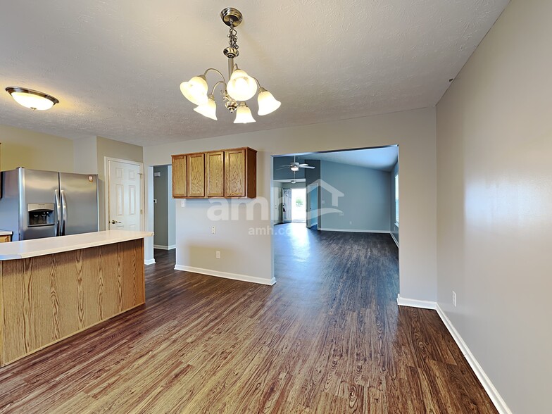 Building Photo - 5956 Crosscut Ln