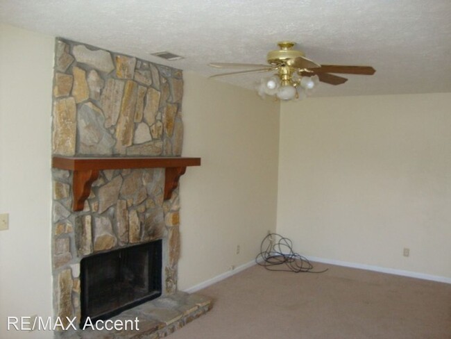 Building Photo - 3 br, 2 bath House - 930 Piercefield