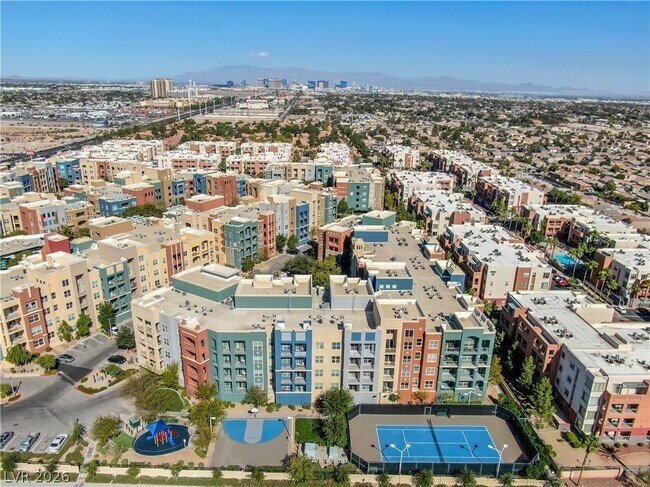 Building Photo - 62 E Serene Ave