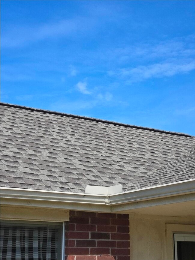 Building Photo - 2730 N Larkspur Cir