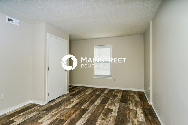 Building Photo - 3 Bedroom Pet-Friendly Home in Louisville,...