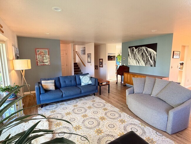 Building Photo - 6841 Crooked Tree Dr