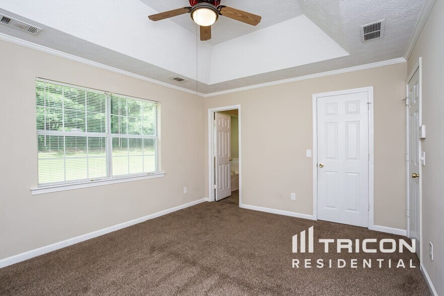 Building Photo - 9190 Rhett Ln SW