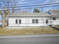 Building Photo - 528 Hack Wilson Way