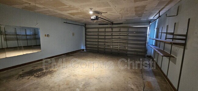 Building Photo - 6106 Angus Dr
