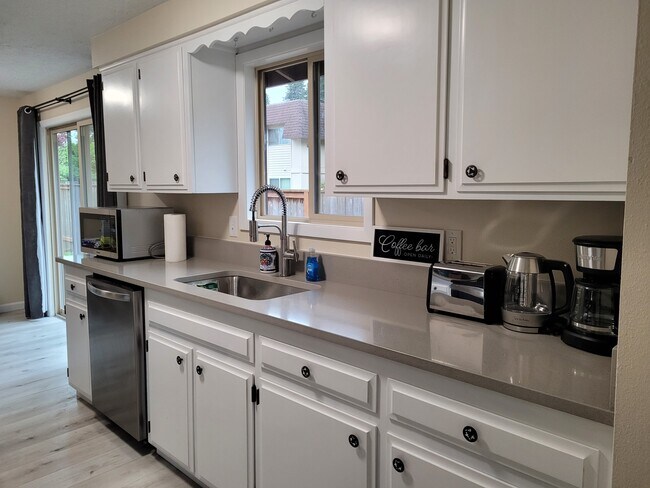 Building Photo - 1516 7th St NW