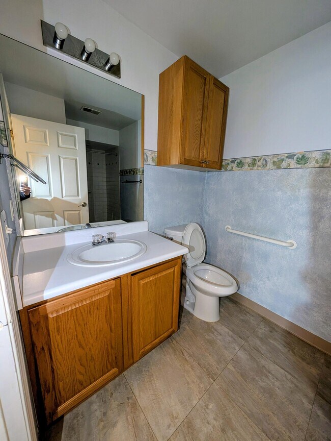 Building Photo - 849 Brandon Ave