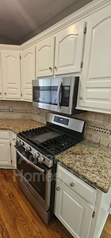 Building Photo - 14117 Parkhill Ln