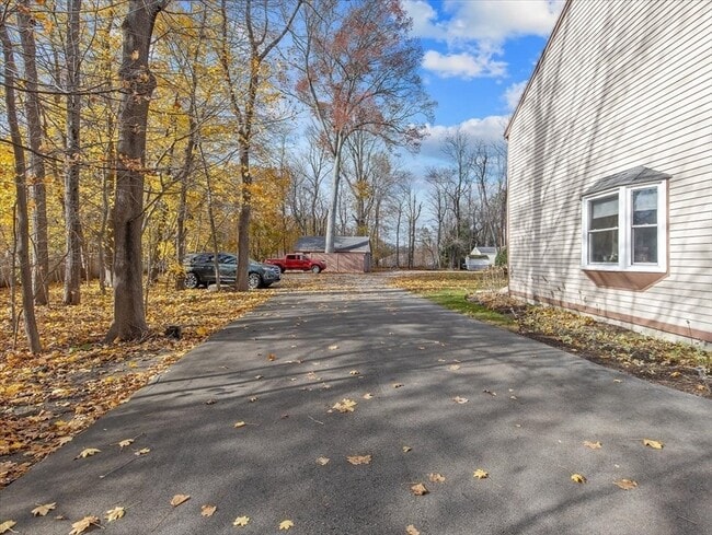 Building Photo - 324 Union St