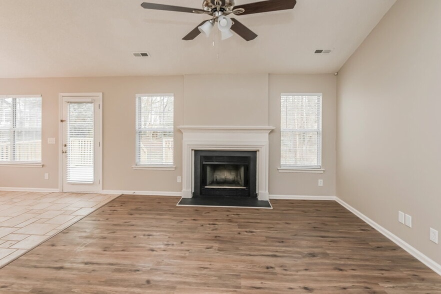 Building Photo - 3913 Leghorn Ct