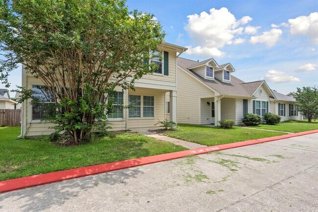 Building Photo - 19511 Fletcher Way Dr