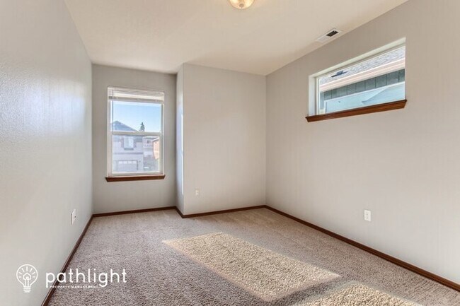 Building Photo - 52166 SE 2nd St, Scappoose, OR, 97056