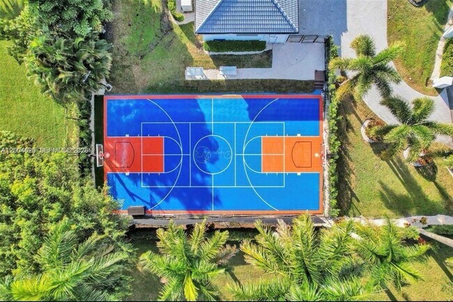 Building Photo - 11400 NW 7th St