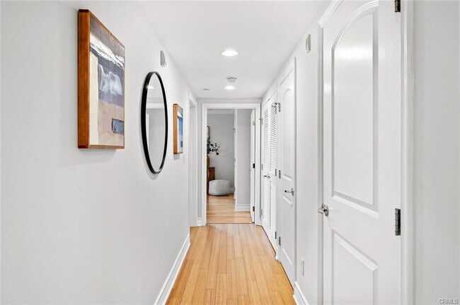 Building Photo - 1828 Glendon Ave