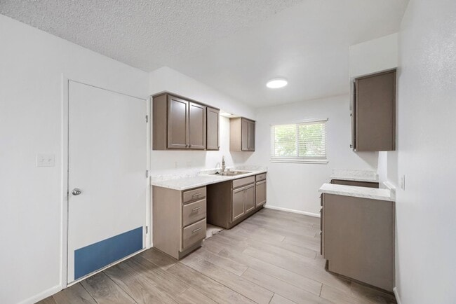 Building Photo - Don't Miss This Charming 3 bed - 2 bath Newly Renovated Home!