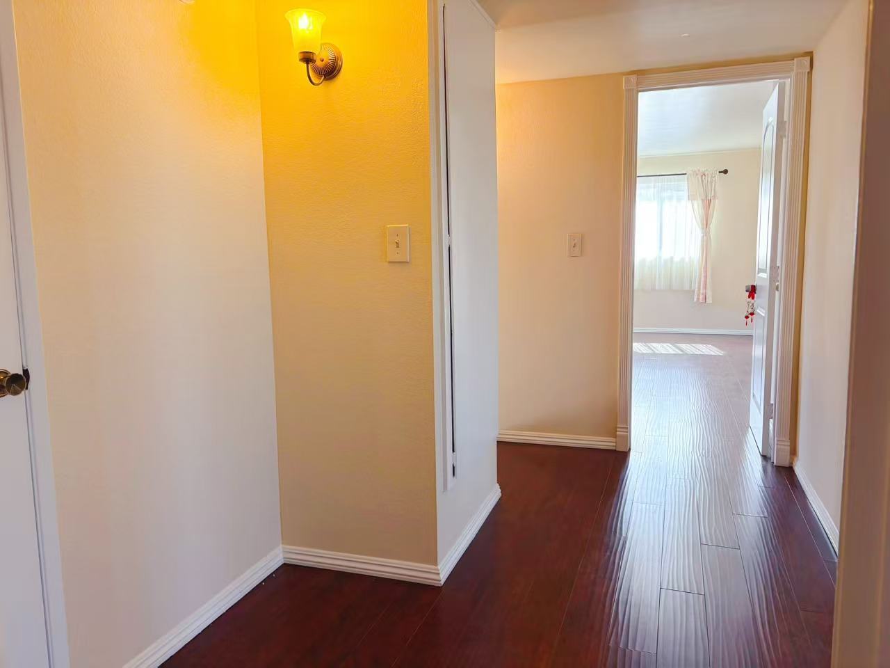 Ailes in 2nd floor - 4340 Muscatel Ave
