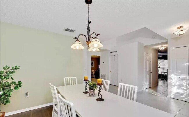 Building Photo - 3371 Hickory Leaf Ct