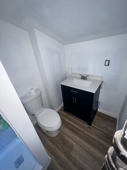 Bathroom - 103 Walnut St