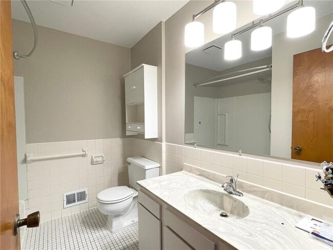 Building Photo - 5420 Mallard Ln