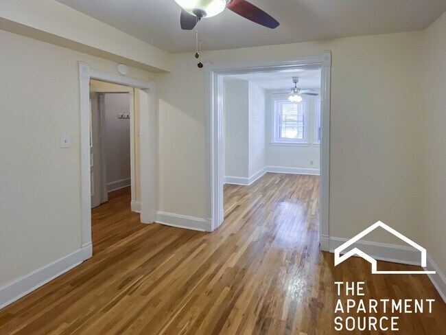 Building Photo - 2602 N Racine Ave