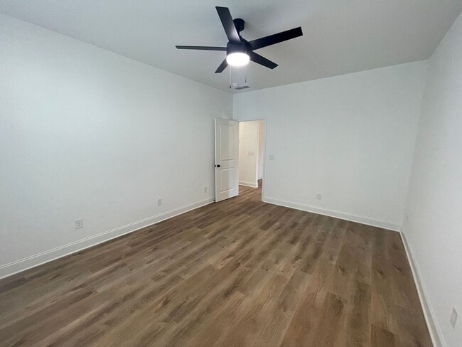 Building Photo - Brand New 3/2 House in Celanese- $1,995